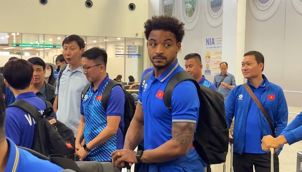Striker Nguyen Xuan Son and the Vietnamese team will go to Laos to play the opening match of the AFF Cup 2024. Photo cut from video