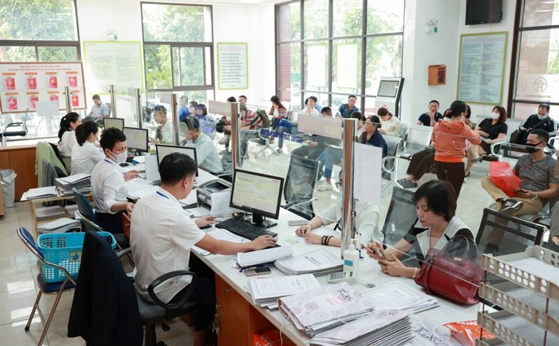 The policies and regimes for cadres, civil servants and workers when streamlining the apparatus have received the attention of many people. Illustration photo: T.Vuong