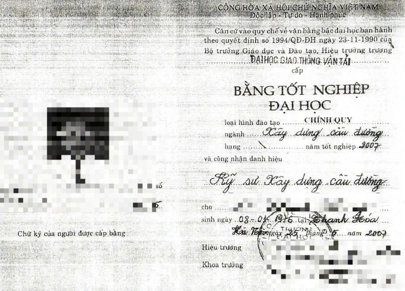 University degree of Mr. Le Thanh Chung - Deputy Director of Dak Nong Province Construction Investment Project Management Board. Photo: Uy Nguyen