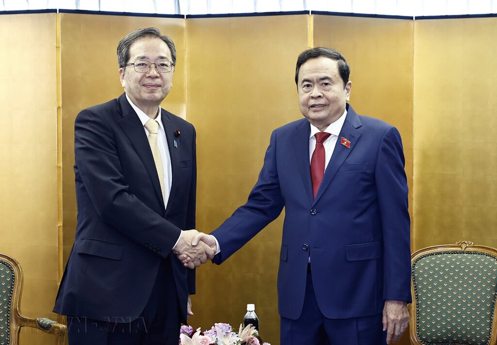 National Assembly Chairman Tran Thanh Man receives Chairman of the Japanese Komeito Party Saito Tetsuo. Photo: VNA