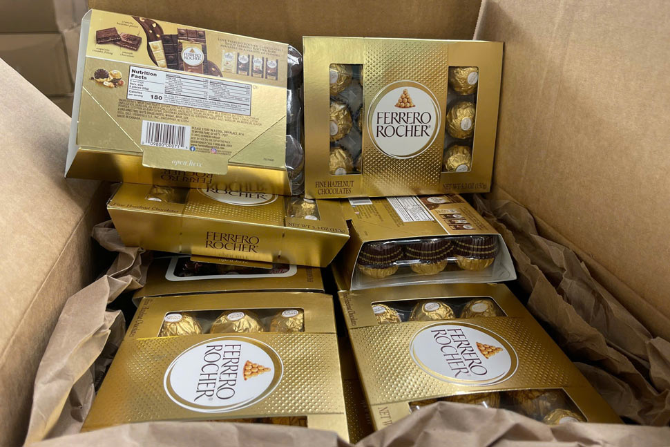 Hơn 30 tấn hàng hóa các loại bị tạm giữ khi vận chuyển trái phép qua tỉnh Phú Yên. Ảnh: Cục Quản lý thị trường Phú Yên