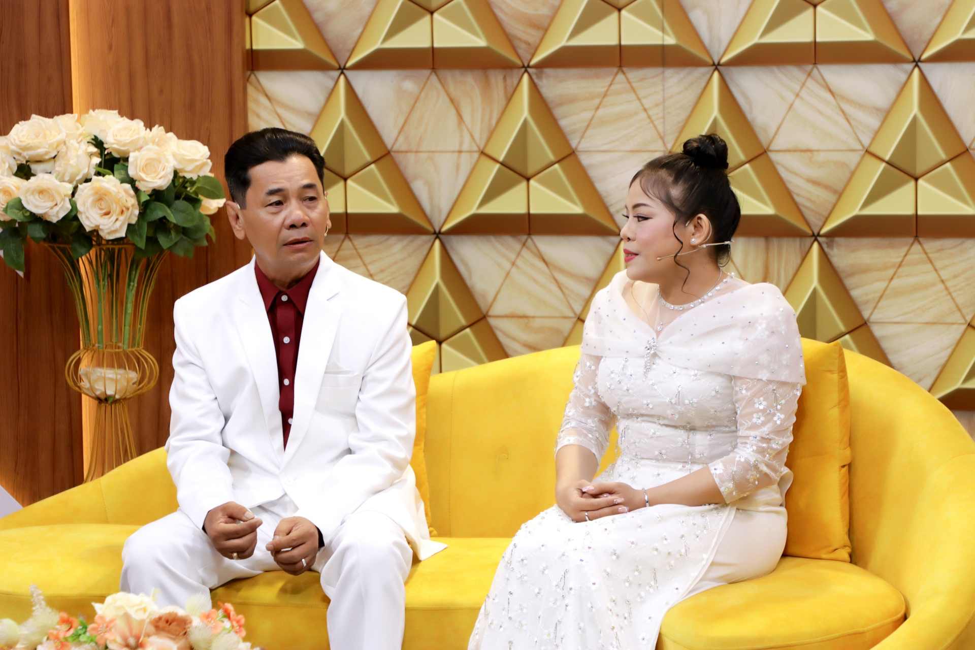 Cai luong artist My Chau and her husband at "Husband and Wife Harmony". Photo: Producer.