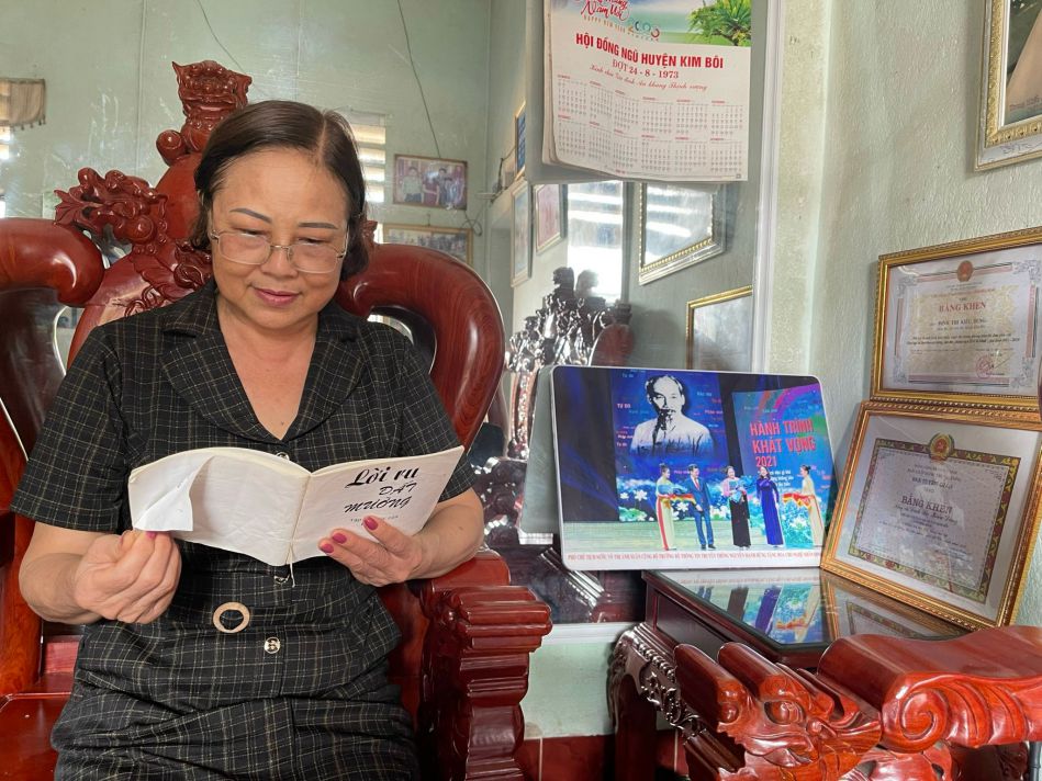 Mrs. Dinh Thi Kieu Dung.