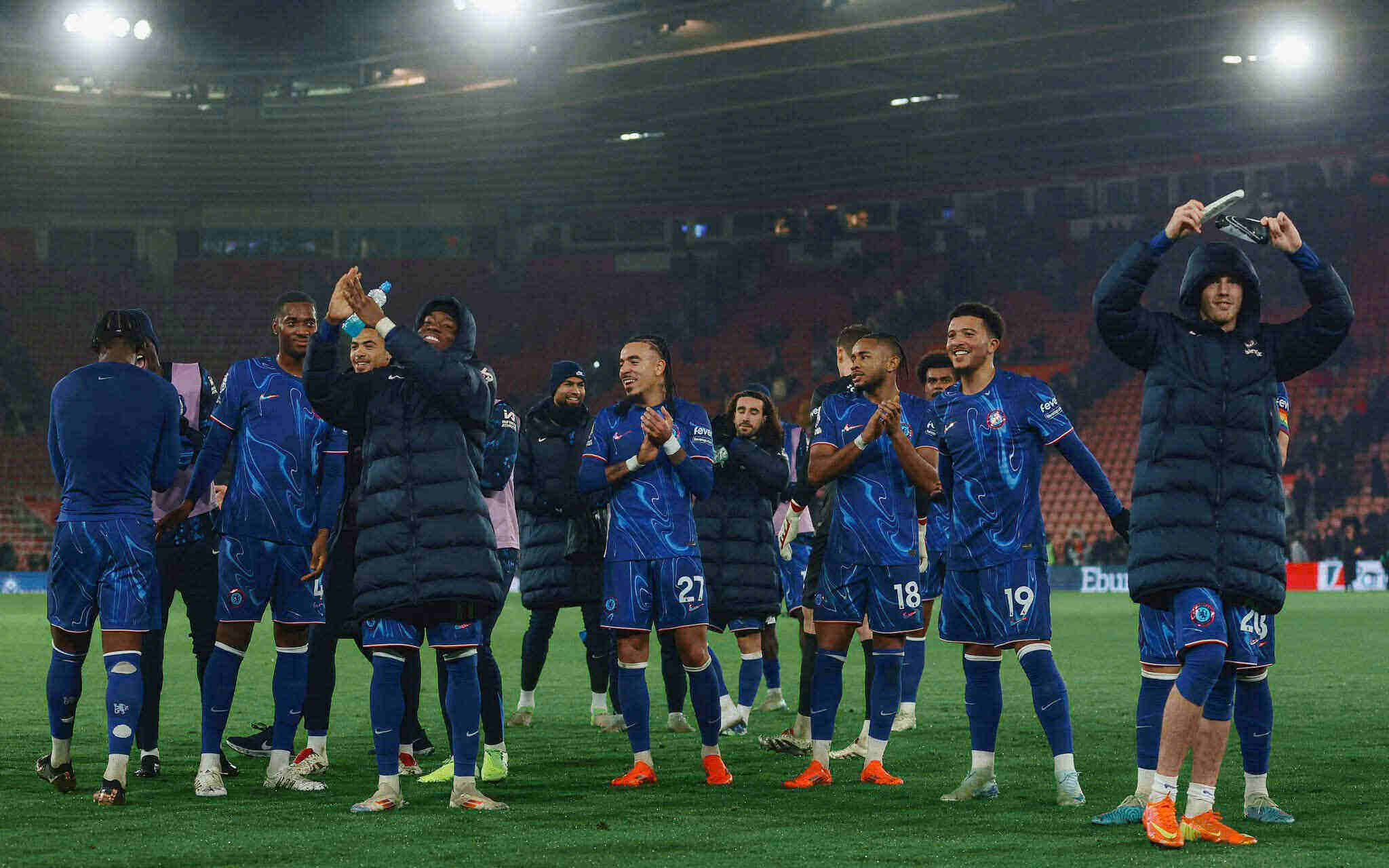 Van can thoi gian de kiem chung su hoi sinh cua Chelsea.  Anh: CFC