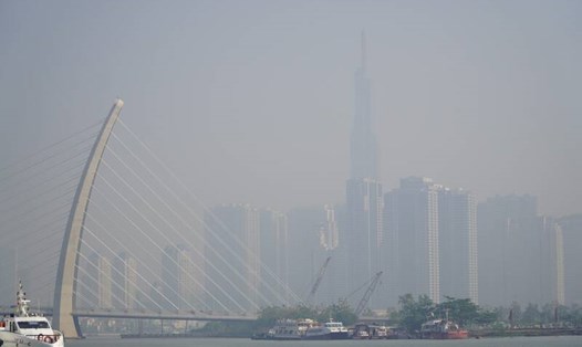 Sương mù tại TPHCM. Ảnh: Anh Tú