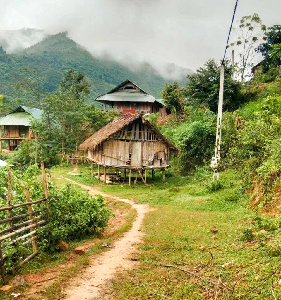 Duong vao khu tai dinh cu 