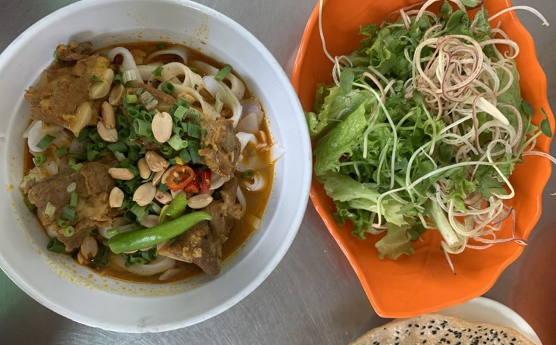 Quang noodles. Photo: An Le