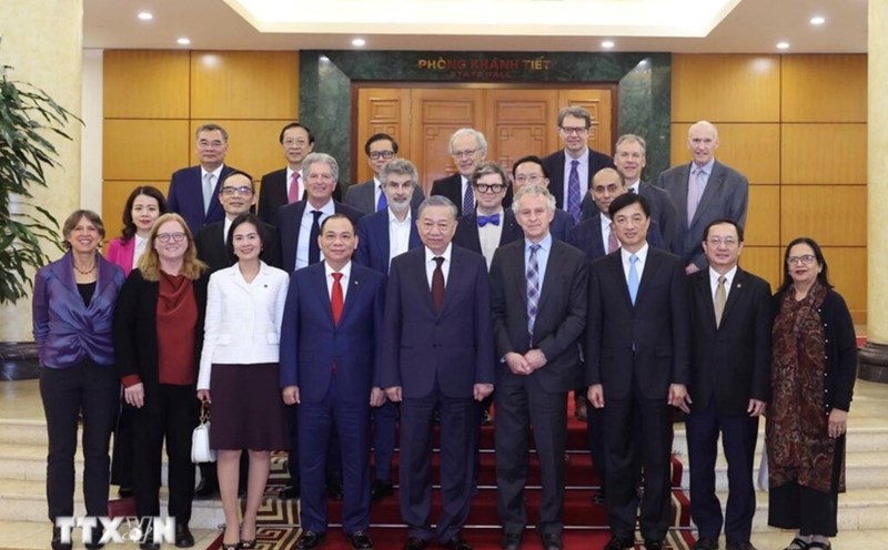 General Secretary To Lam and delegates. Photo: VNA