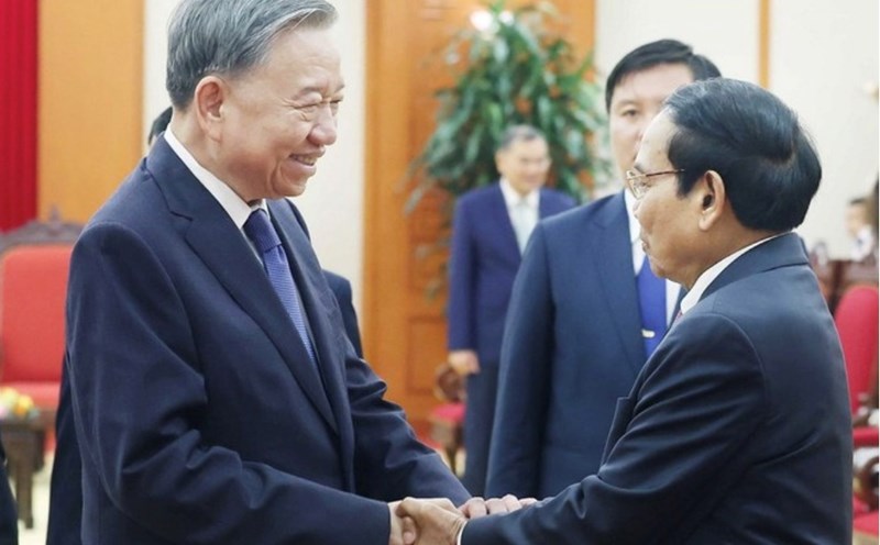 General Secretary To Lam expressed his delight at the increasingly good development of the special solidarity relationship between Vietnam and Laos. Photo: VNA