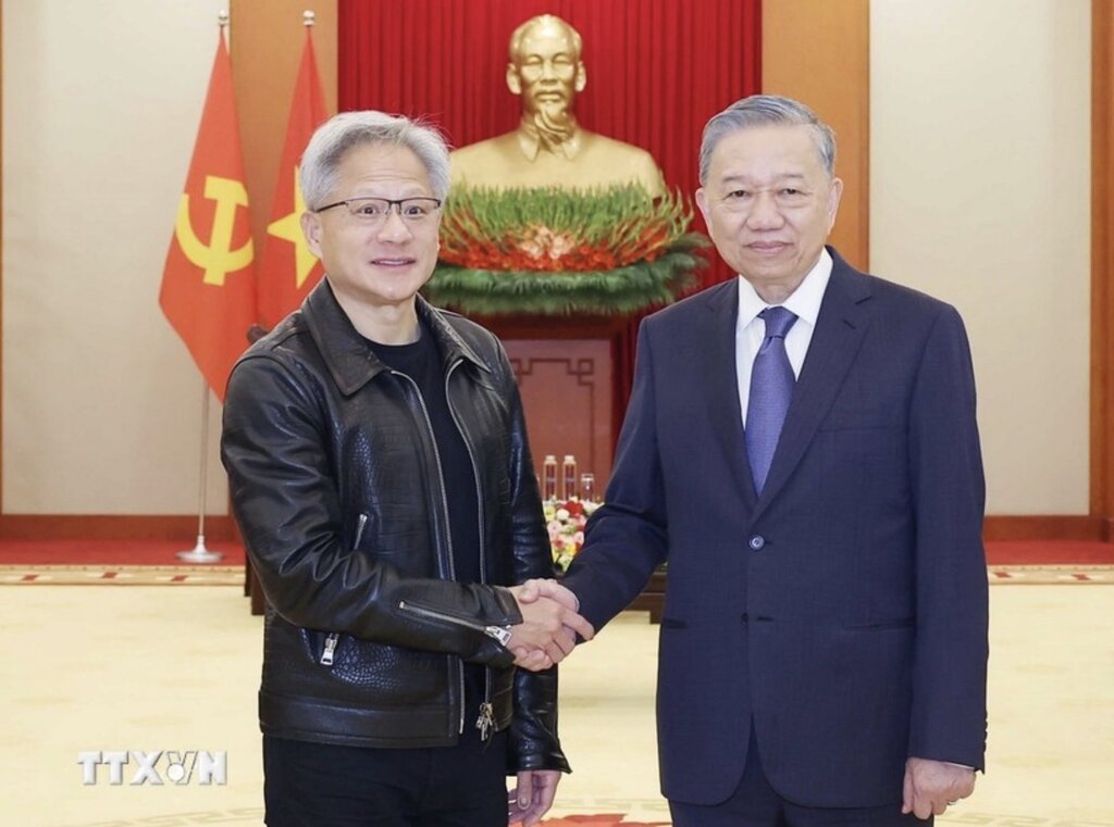 General Secretary To Lam receives NVIDIA Corporation Chairman Jensen Huang. Photo: VNA