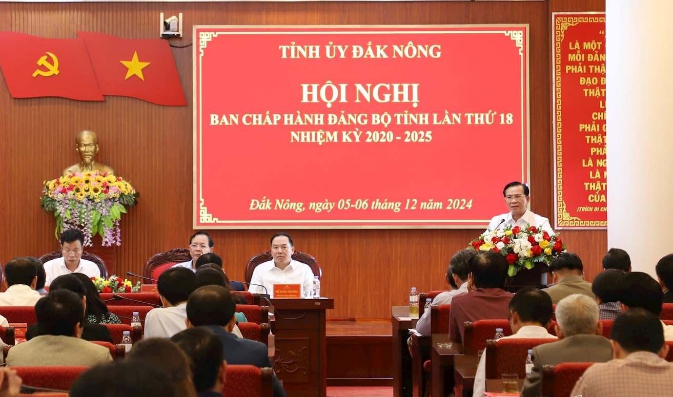 Dak Nong still has cadres who are fearful and shirk responsibility (View of the conference of the Dak Nong Provincial Party Executive Committee). Photo: Bao Lam