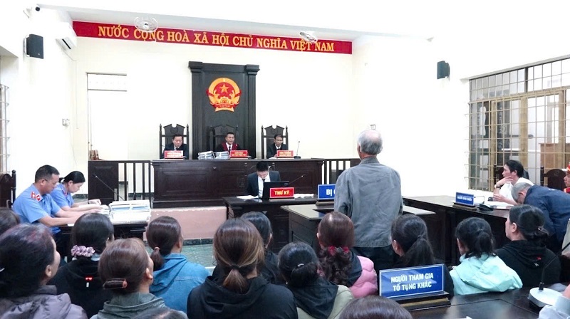 Hội đồng xét xử tuyên án sơ thẩm các bị cáo liên quan đến vụ án. Ảnh: Bảo Trung