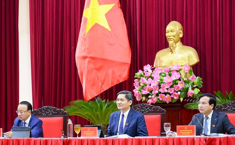 The 25th session of the 18th Nghe An Provincial People's Council for the 2021-2026 term passed 47 resolutions and closed on the afternoon of December 6. Photo: Hai Dang