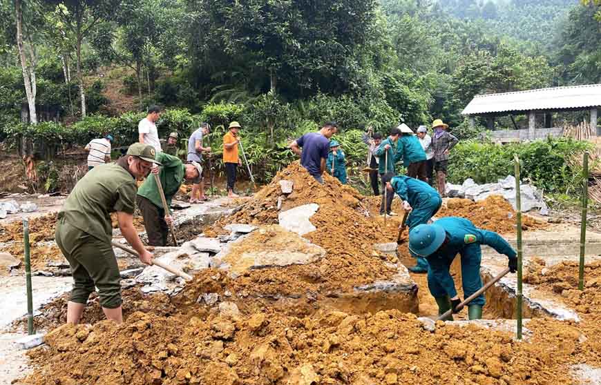 The government and local organizations in Ha Giang have helped people with labor, materials, and finances to remove temporary and dilapidated houses. Photo: Ha Linh.