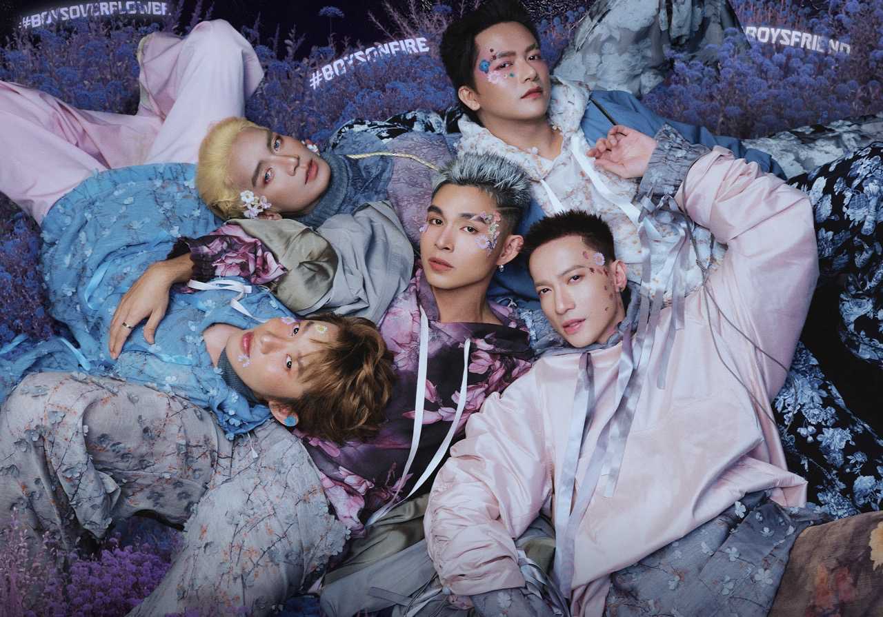 5 talented guys from Call Me by Fire form a band. Photo: Producer.