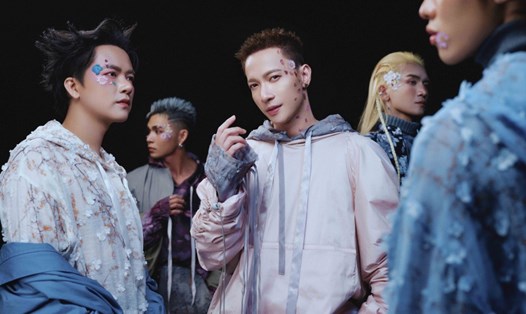 Nhóm B.O.F bước ra từ "Anh trai vượt ngàn chông gai". Ảnh: Facebook nhân vật