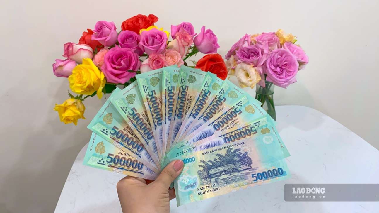 12-month savings interest rates in the banking system fluctuate around 4.4 - 9.5%. Illustration photo: Tra My