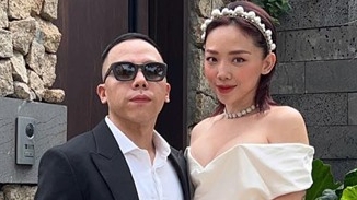 Singer Toc Tien and her husband. Photo: Facebook character