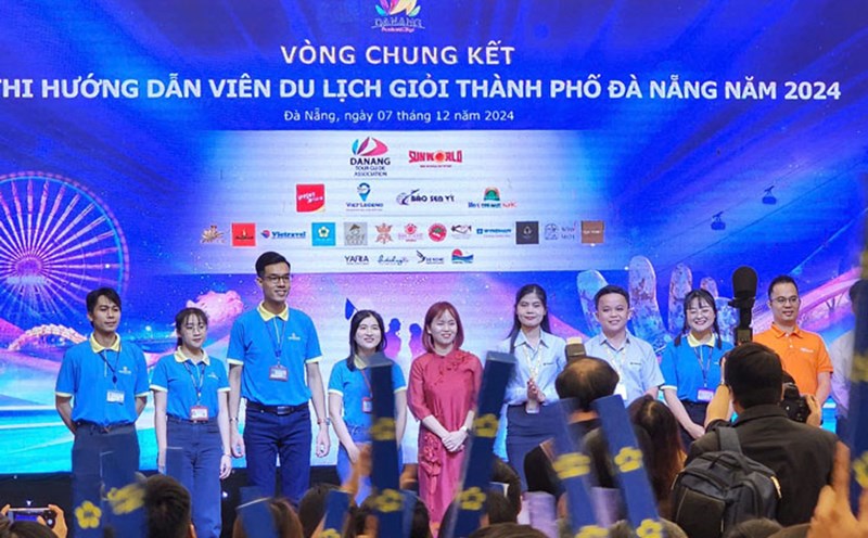 10 Da Nang tour guides entered the final round of the 2024 competition. Photo: Thuy Trang