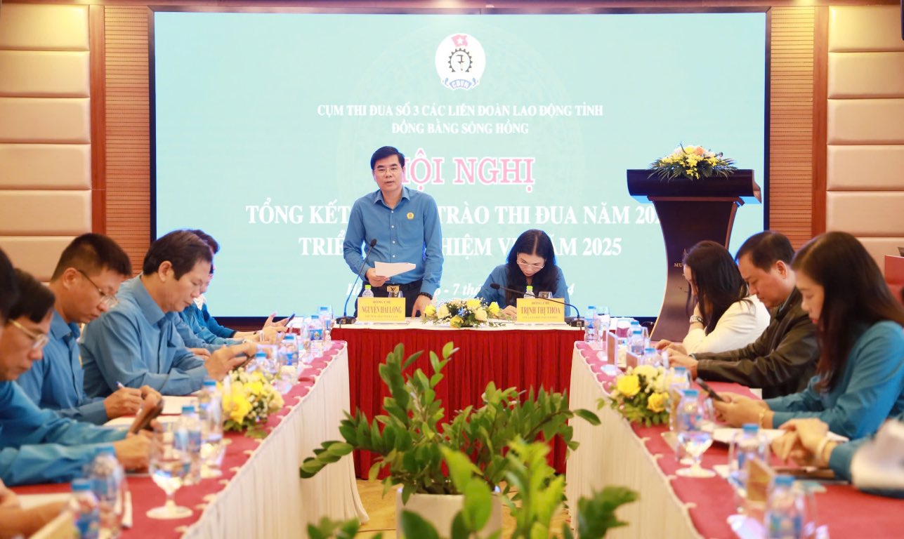 According to the conference report, collective labor agreements signed in the cluster are increasingly beneficial to workers. Photo: Ha Nam Provincial Labor Federation