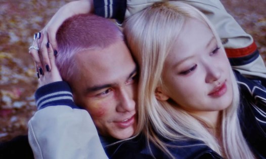 Danh tính người yêu cũ của Rosé được quan tâm sau khi MV "Toxic Till The End" ra mắt. Ảnh: Cắt từ MV