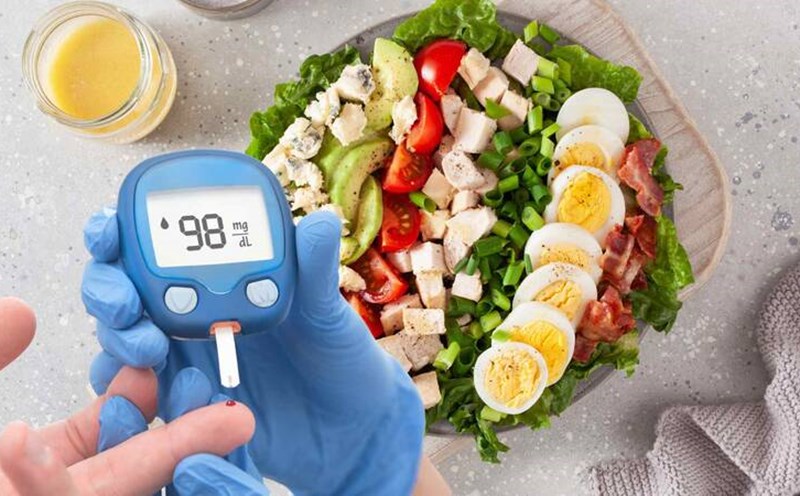 Carb-containing foods affect blood sugar. Graphics: Ha May