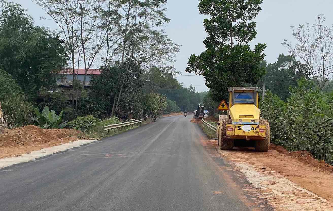 Phuong tien di chuyen de dang hon khi tuyen duong hoan thien phan trai 