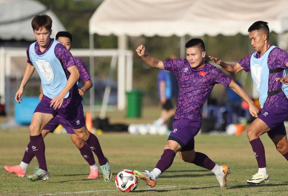 The second training session of the Vietnam team in Laos. Photo: VFF