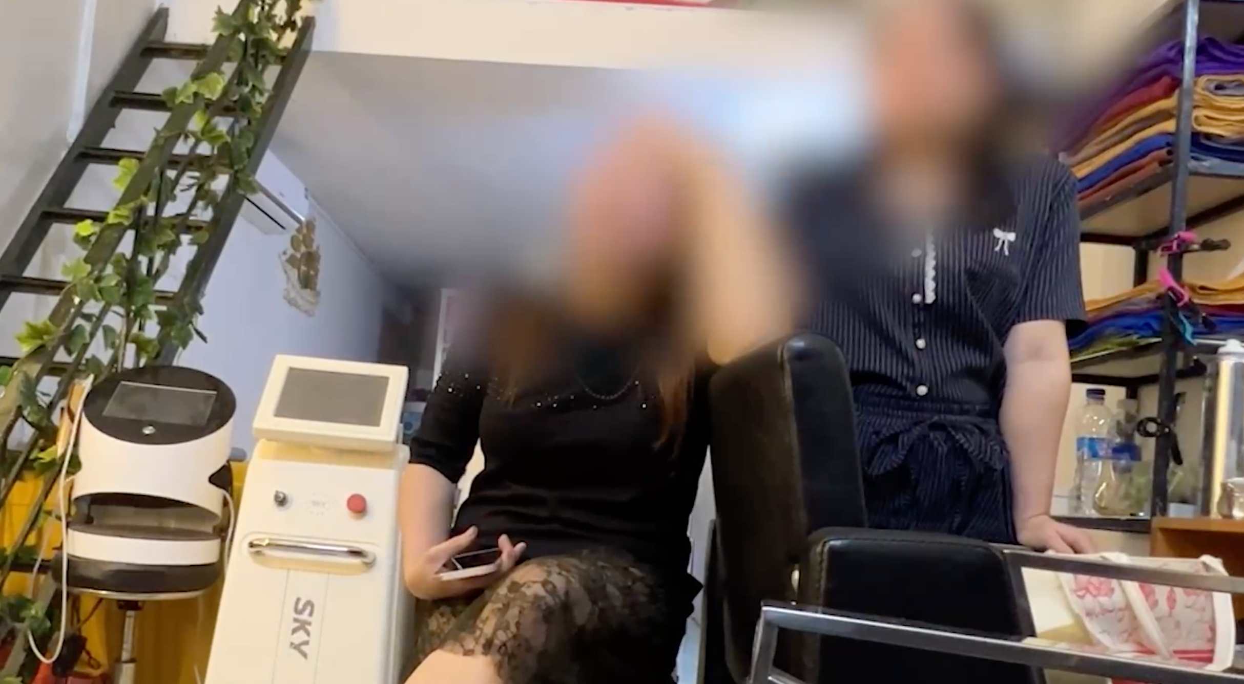 Many unusual signs in the certification process at a weight loss facility using acupressure. Photo: PV