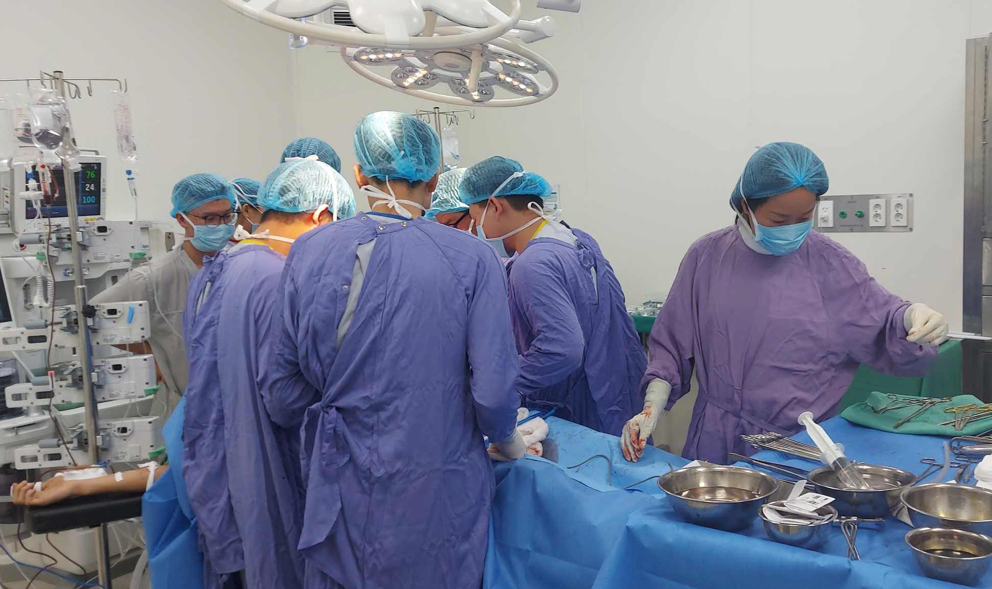 Red alert to save the life of a young man stabbed in the heart. Photo: BVCC