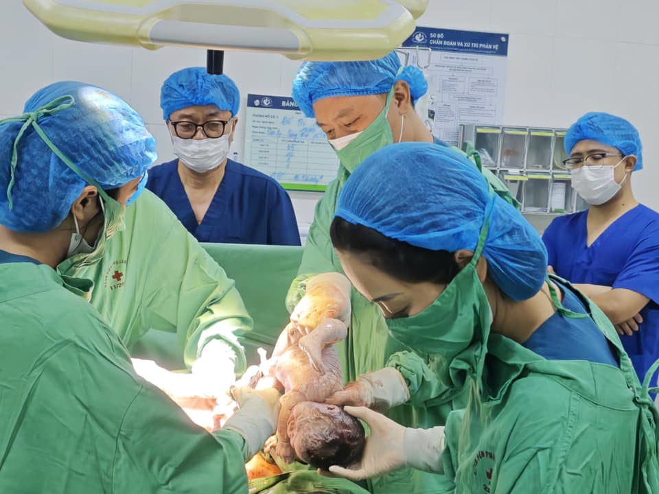 A 128kg mother successfully gave birth to twins. Photo: BVCC