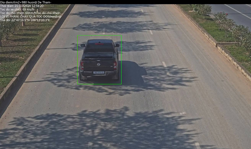 Many pickup trucks were fined in Cao Bang. Photo: Cao Bang Police.