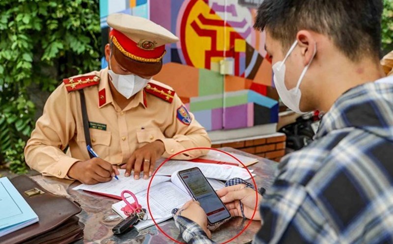 Traffic police on duty. Photo: The Century