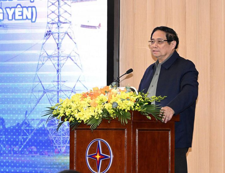 Politburo member and Prime Minister Pham Minh Chinh speaks at the conference summarizing the 500kV line circuit 3. Photo: Anh Tuan