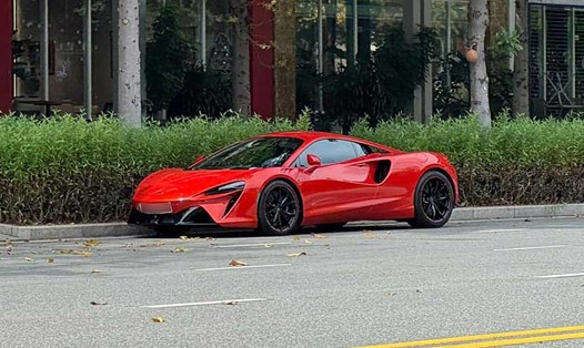 Siêu xe McLaren Artura thuộc sở hữu của một doanh nhân tại TPHCM. Ảnh: Ngọc Bách