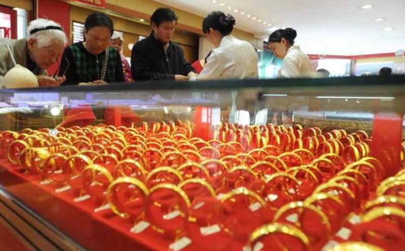 Gold prices are forecast to rise in early 2025. Photo: VNA