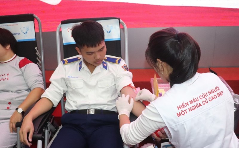 Ha Dong District Labor Federation coordinated to organize the voluntary blood donation program in 2024. Photo: Trade Union