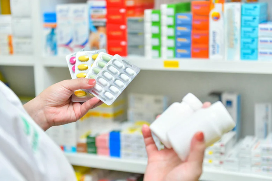 9 medical and pharmaceutical establishments in Hanoi were punished for violating the law. Illustrative photo. The Century