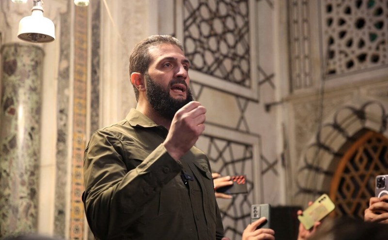 Leader of Syria's Hayat Tahrir al-Sham (HTS) Islamist group Abu Mohammed al-Jawlani at the Umayyad Mosque in the capital Damascus on December 8. Photo: AFP