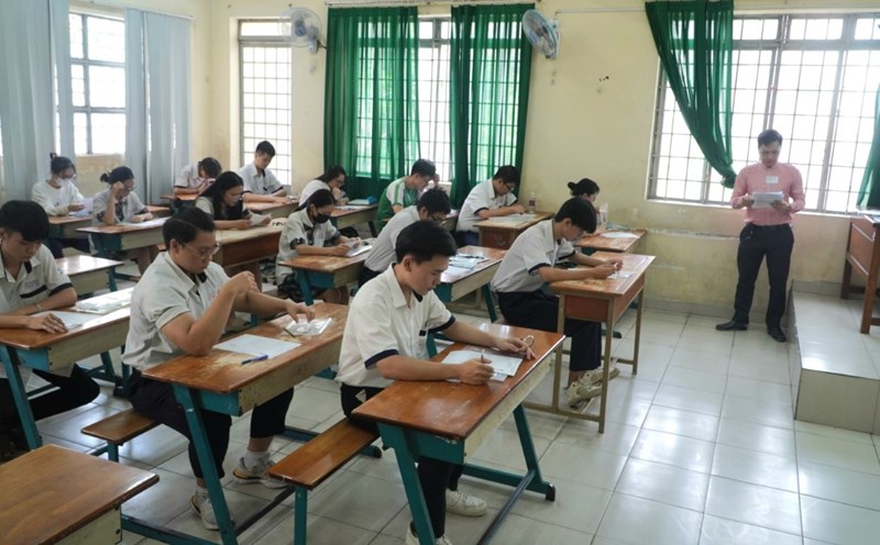 Many universities propose to eliminate early admission method. Photo: Chan Phuc