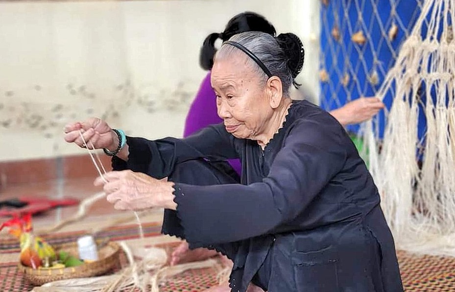 Nghe thu cong truyen thong dan vong ngo dong o xa Tan Hiep, TP Hoi An, tinh Quang Nam duoc dua vao Danh muc di san van hoa phi vat the quoc gia. Anh: Nguyen Linh