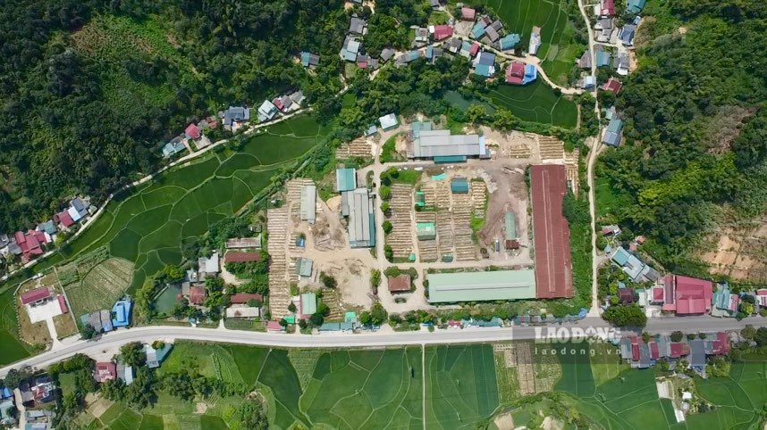 Nearly 800 villages and residential groups in Bac Kan will be merged and rearranged. Photo: Viet Bac.