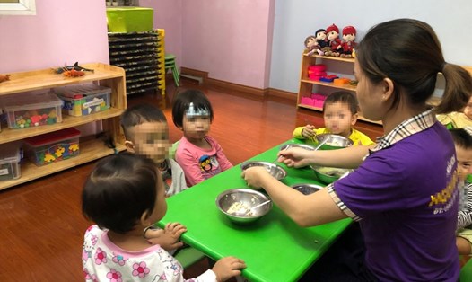 Giáo viên mầm non công lập thường sẽ không có khoản thưởng Tết. Ảnh minh họa: Bảo Hân