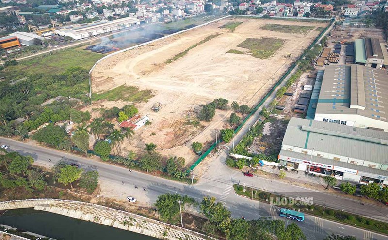 Current status of the area that will become Dong Anh bus station. Photo: Thuy Duong.