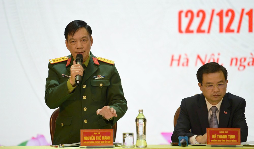 Colonel Nguyen The Manh - Deputy Director of the Propaganda Department (General Department of Politics of the Vietnam People's Army) spoke at the press conference. Photo: T.Vuong