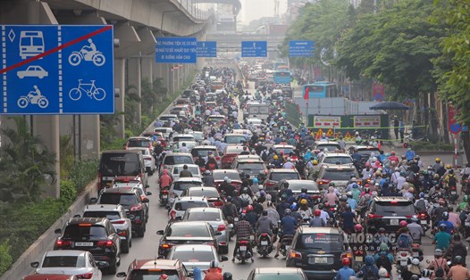 Người dân lưu thông trên đường Nguyễn Trãi, ảnh chụp tháng 6.2023. Ảnh minh hoạ: Tô Thế