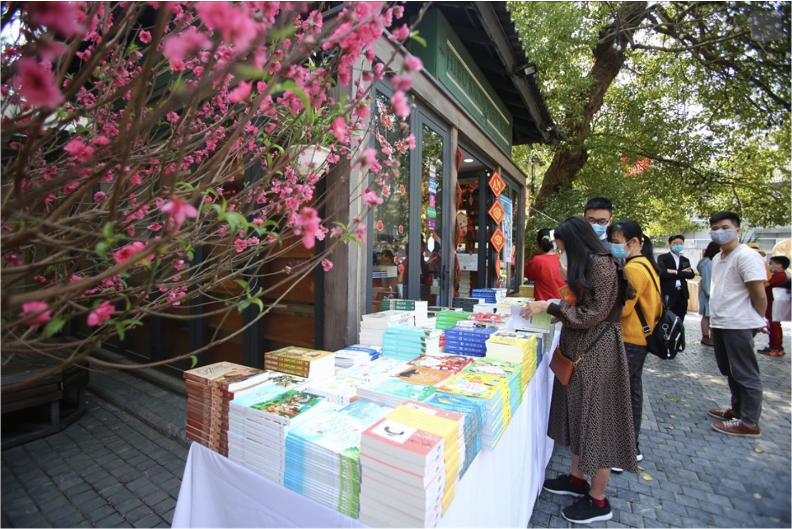Phố sách Xuân Giáp Thìn 2024 sẽ mở cửa từ ngày 5.2 đến ngày 14.2, tức 26 tháng Chạp tới mùng 5 tháng Giêng. Ảnh: Phạm Đông