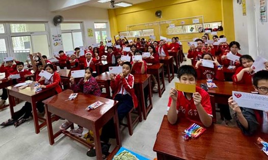 "Dự án bí mật" thư gửi bố mẹ trong dịp Tết Nguyên đán của học sinh lớp 6 Trường THCS Trưng Vương, Đà Nẵng. Ảnh: Hà Nguyên