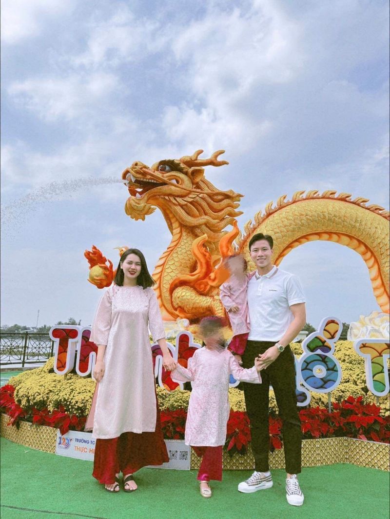 Gia đình trung vệ Quế Ngọc Hải năm đầu tiên đón Tết ở Bình Dương, thay vì quê nhà Nghệ An như mọi năm. 