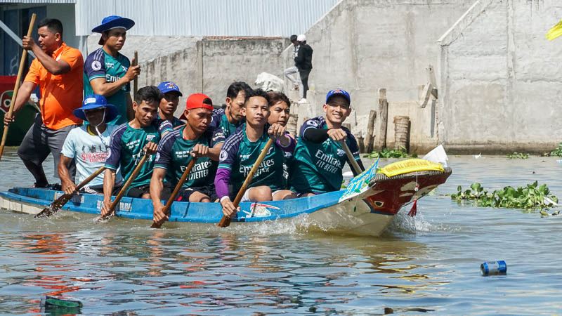 Anh Sơn Thành Lợi ở xã Thạnh Phú (Mỹ Xuyên, Sóc Trăng) cho biết anh cùng một số người bạn đã có khoảng 10 ngày tập luyện để tham gia Giải đua vỏ lãi. “Mình làm công nhân ở Bình Dương, dịp Tết mới được về quê khi biết có Giải đua là tham gia, đây thật sự là cơ hội để anh em công nhân có điều kiện để vui chơi, giải trí sau thời gian lao động“, anh nói.